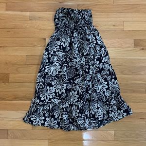 Strapless black flower dress. Size M.
